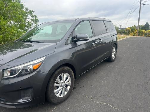 Gray 2017 Kia Sedona LX