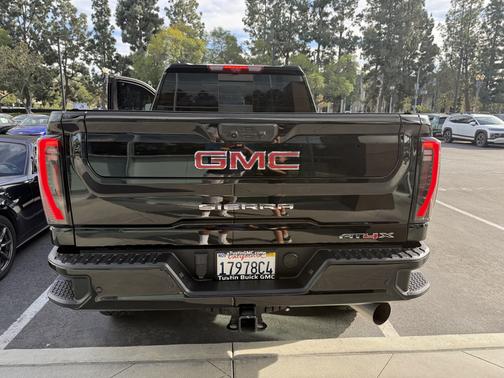 2025 GMC Sierra 2500 AT4X