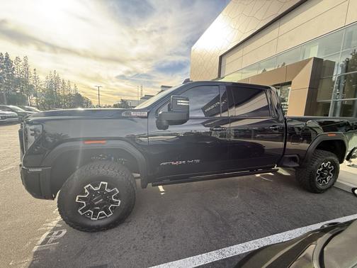 2025 GMC Sierra 2500 AT4X