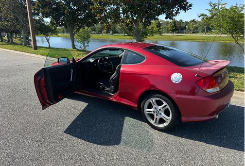 2005 Hyundai Tiburon GT