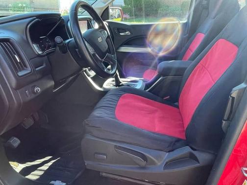 Red 2016 Chevrolet Colorado LT