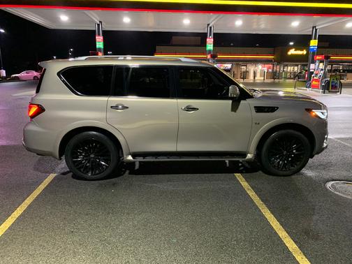 2019 INFINITI QX80 LUXE