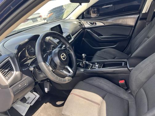 2018 Mazda Mazda3 Sport