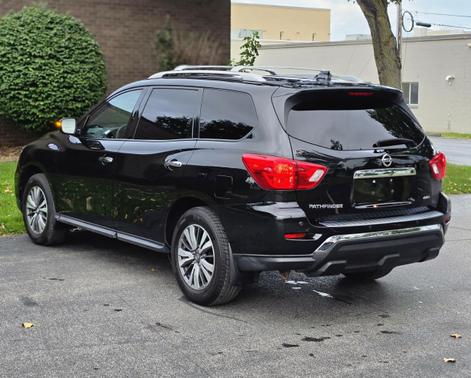 Black 2020 Nissan Pathfinder S