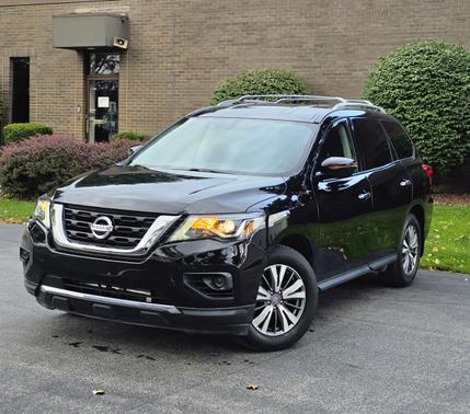 Black 2020 Nissan Pathfinder S