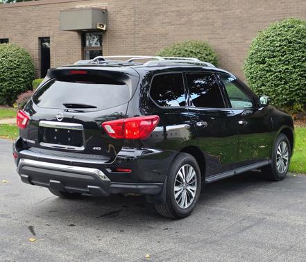 Black 2020 Nissan Pathfinder S