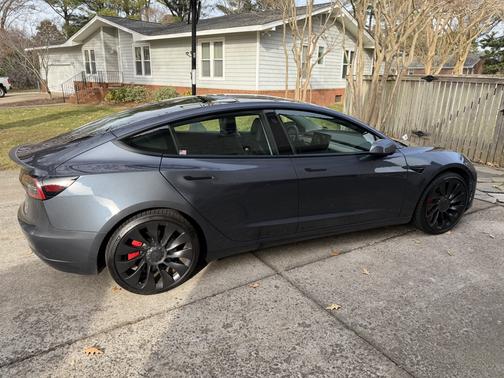 2023 Tesla Model 3 Performance