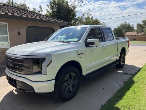 2022 Ford F-150 Lightning LARIAT