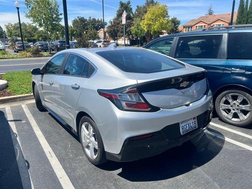 Silver 2018 Chevrolet Volt LT