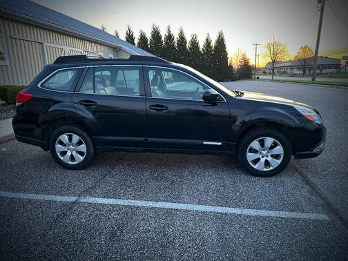 2012 Subaru Outback 2.5i