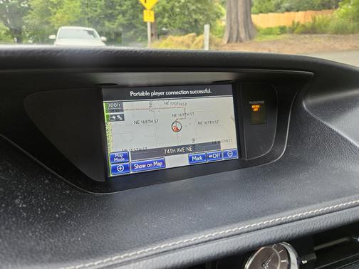 2013 Lexus ES 300h Base