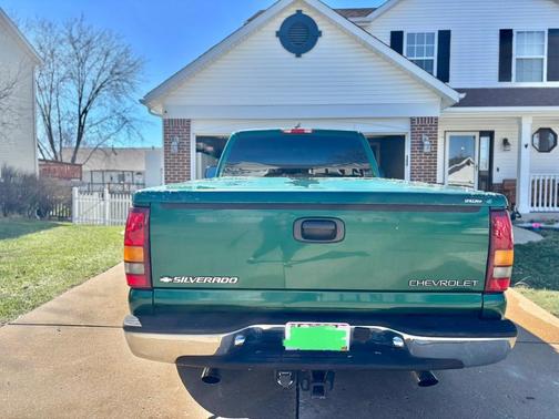 Green 2000 Chevrolet Silverado 1500 LS