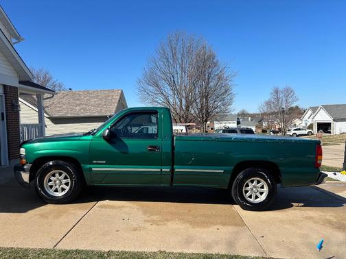 Green 2000 Chevrolet Silverado 1500 LS