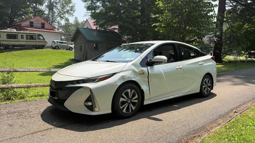 White 2018 Toyota Prius Prime Advanced