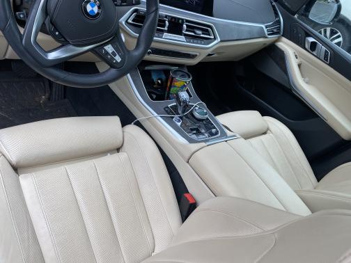Photo 5 of 9 of 2021 BMW X5 PHEV xDrive45e