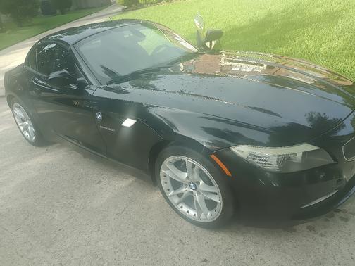 Black 2009 BMW Z4 sDrive30i