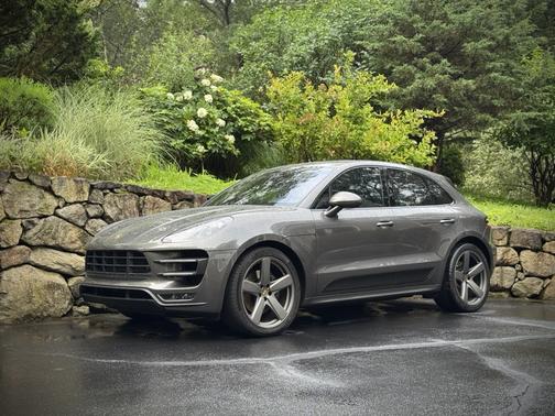 2015 Porsche Macan Turbo