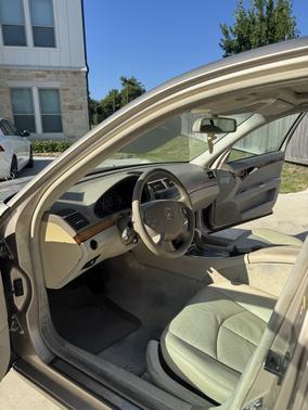 Beige 2003 Mercedes-Benz E-Class E320