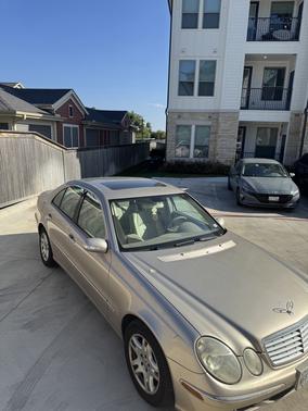 Beige 2003 Mercedes-Benz E-Class E320