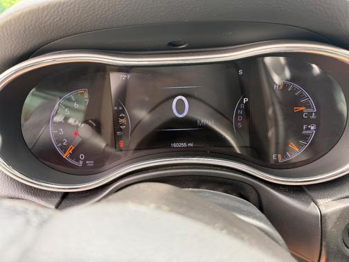 Silver 2015 Jeep Grand Cherokee Altitude