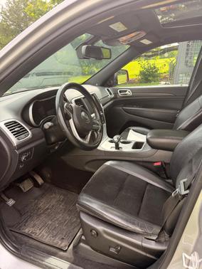 Silver 2015 Jeep Grand Cherokee Altitude