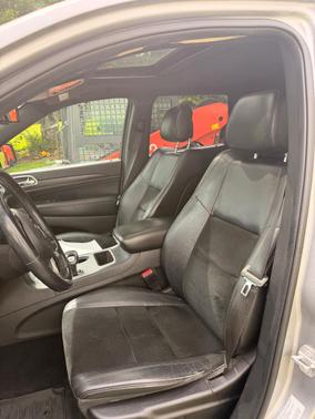 Silver 2015 Jeep Grand Cherokee Altitude
