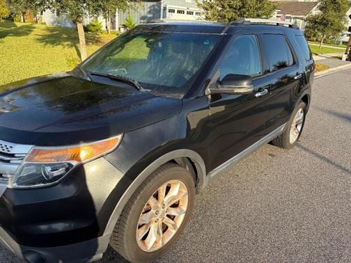 Black 2012 Ford Explorer XLT