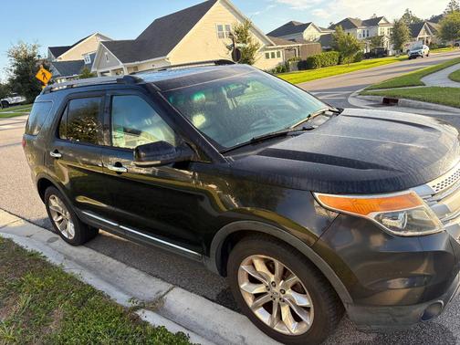 Black 2012 Ford Explorer XLT