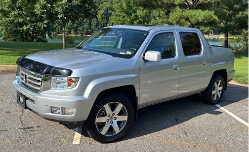 Silver 2014 Honda Ridgeline RTL