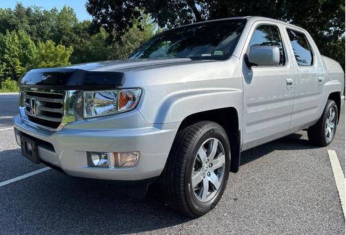 Silver 2014 Honda Ridgeline RTL