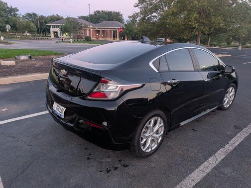 Black 2018 Chevrolet Volt Premier