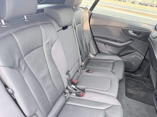 2020 Audi Q8 55 Premium