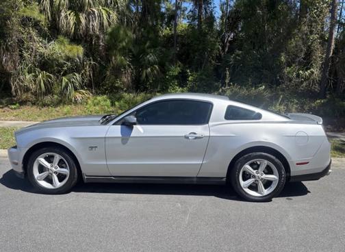 2010 Ford Mustang GT Premium