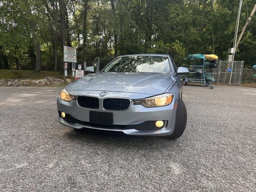 Blue 2013 BMW 320 i xDrive