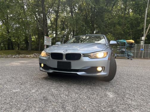 Blue 2013 BMW 320 i xDrive