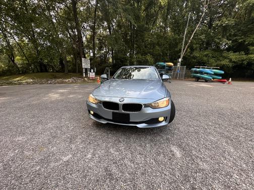 Blue 2013 BMW 320 i xDrive