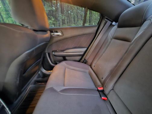 Black 2018 Dodge Charger SXT Plus