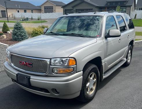 Silver 2004 GMC Yukon Denali