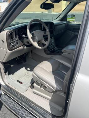 Silver 2004 GMC Yukon Denali
