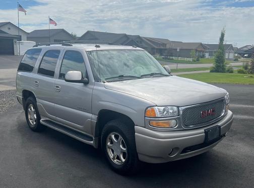 Silver 2004 GMC Yukon Denali