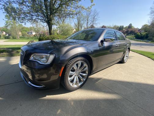 2017 Chrysler 300C Base