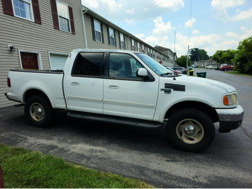 2001 Ford F-150 XLT SuperCrew