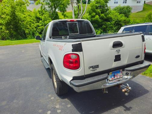 2001 Ford F-150 XLT SuperCrew