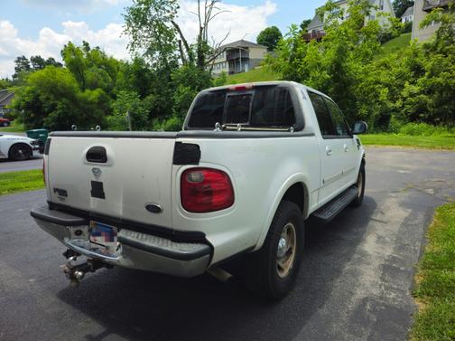2001 Ford F-150 XLT SuperCrew