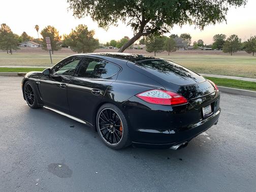 2012 Porsche Panamera Turbo