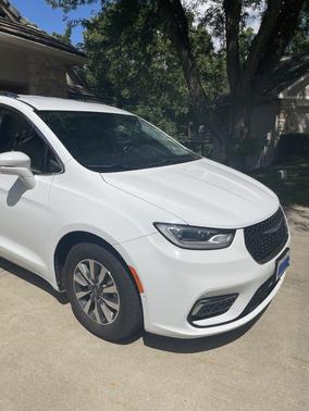 2021 Chrysler Pacifica Hybrid Touring L