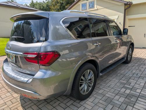 2019 INFINITI QX80 LUXE