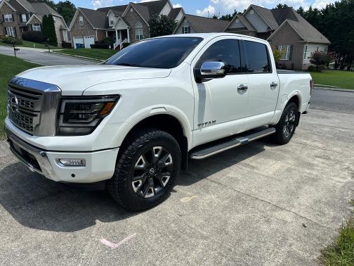 2023 Nissan Titan Platinum Reserve
