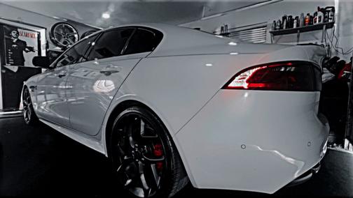 2017 Jaguar XE 35t R-Sport