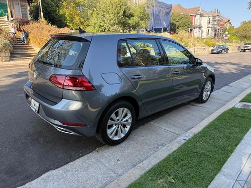 Gray 2019 Volkswagen Golf 1.4T SE
